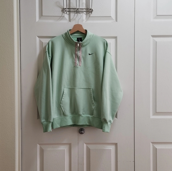 Nike Sweaters - Nike Dri Fit Women’s Mint 1/4 Zip Thermal Training Sweater Size Medium